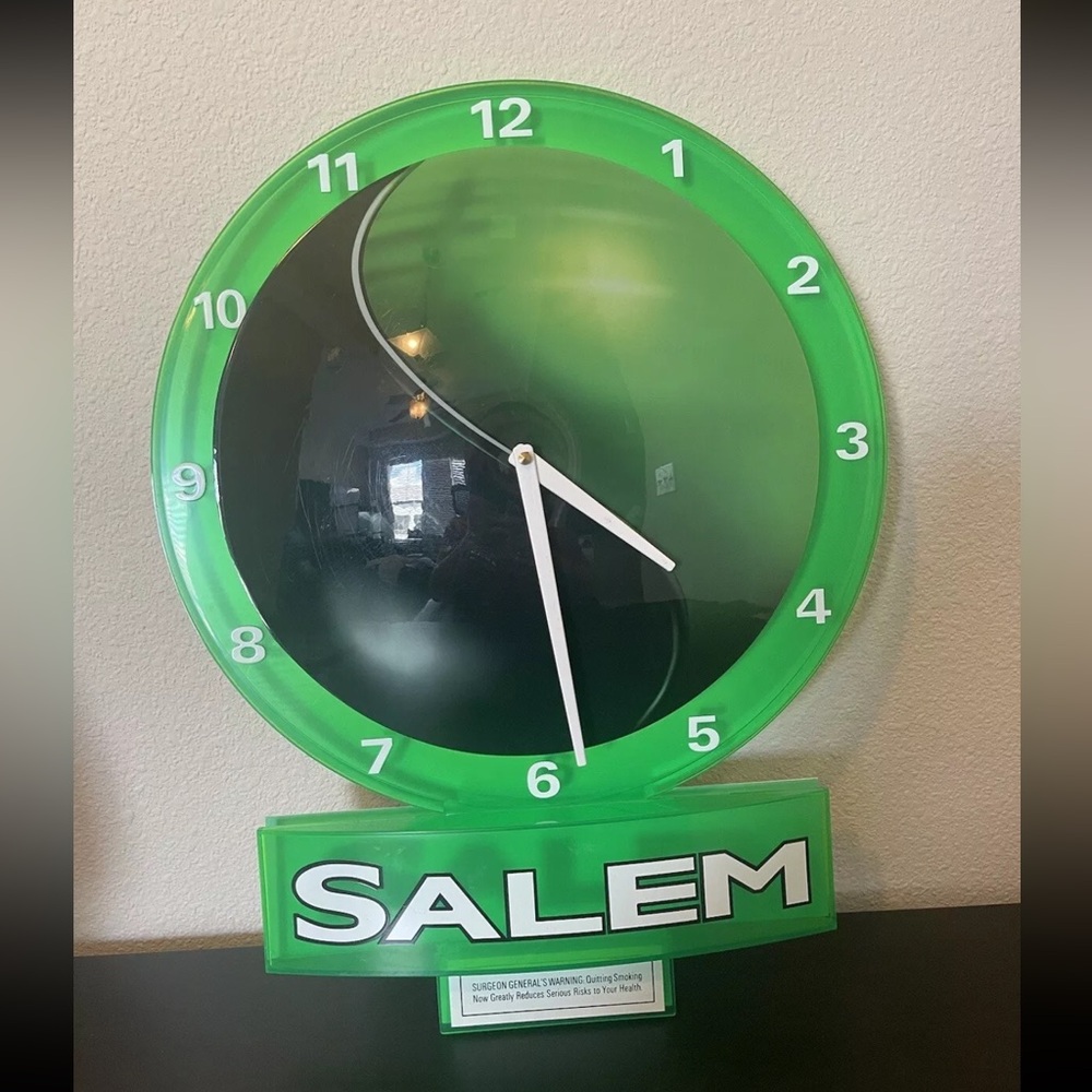 1990 Salem Cigarettes Fresh On The Scene Battery Wall Mount Clock  20 x 14 Vtg